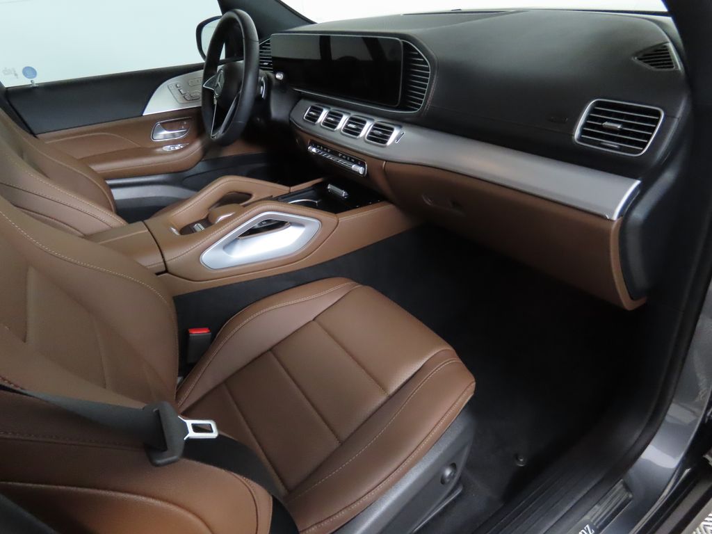 2024 Mercedes-Benz GLS 450 4MATIC 18