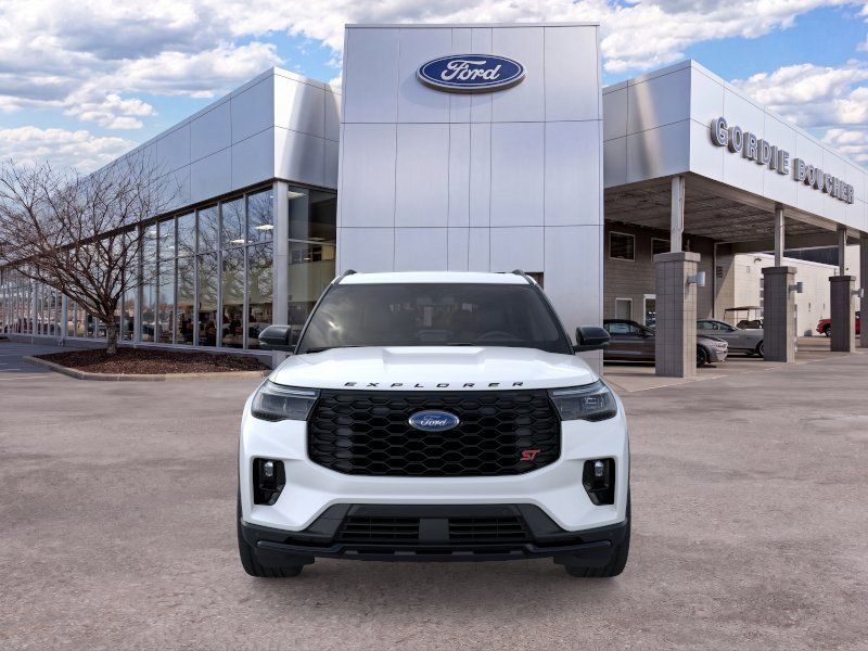 New 2026 Star White Metallic Tri-Coat Ford ST image 6