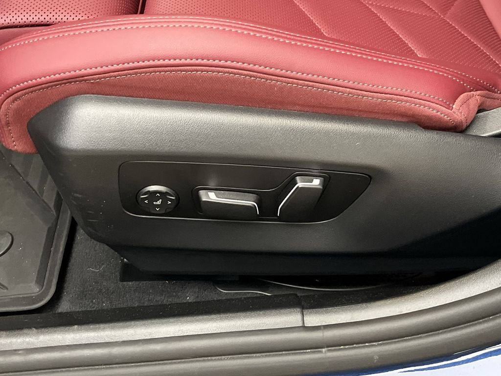 Thumbnail: 2025 BMW 5 Series - 12