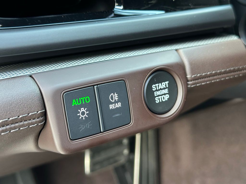 2025 Porsche Panamera  16