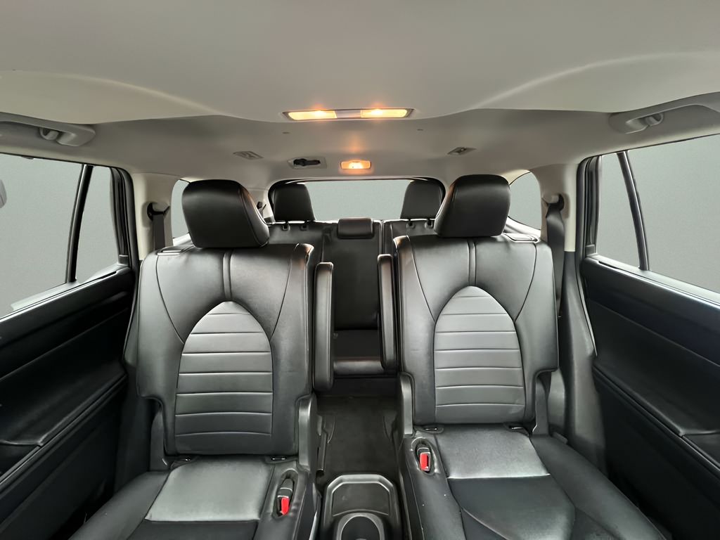 Used 2025 Toyota Highlander SUV