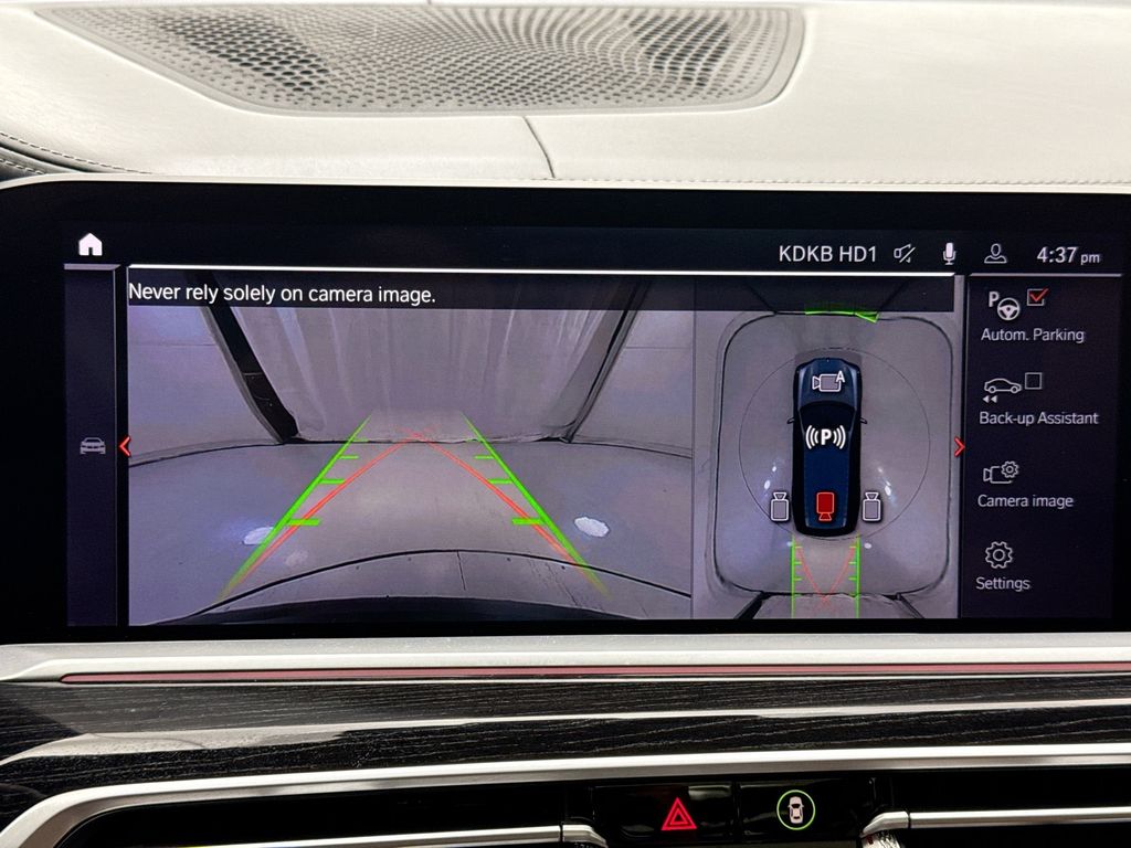 Thumbnail: 2021 BMW X7 - 15