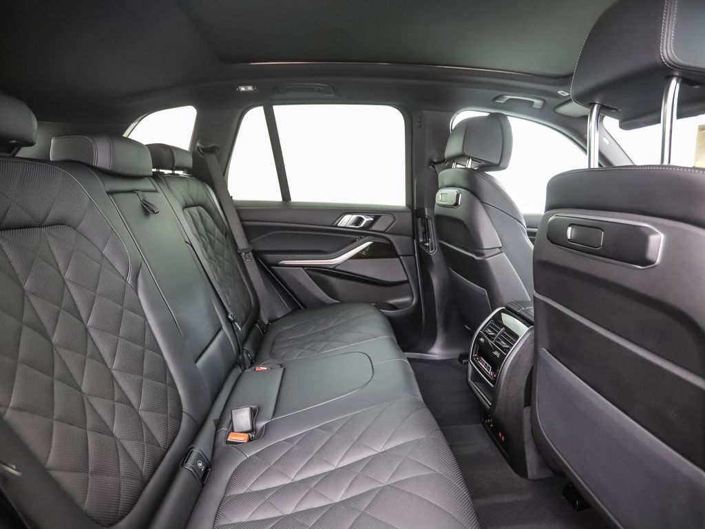 Thumbnail: 2025 BMW X5 - 26