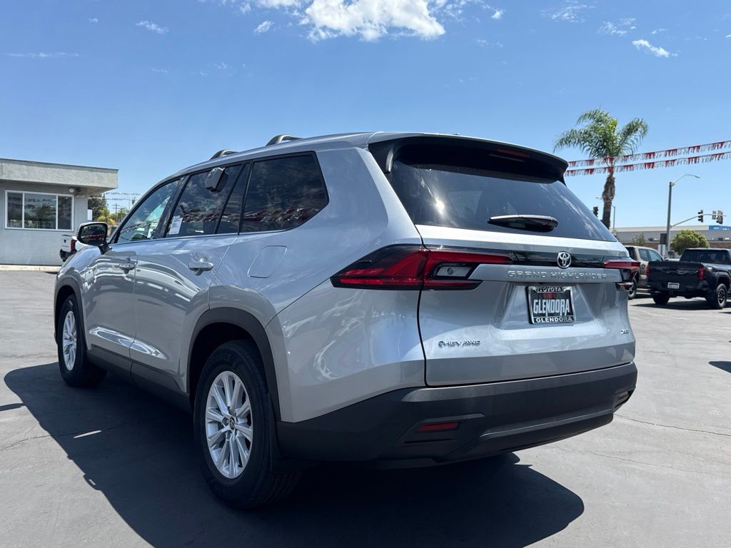 New 2026 Toyota Grand Highlander Hybrid SUV
