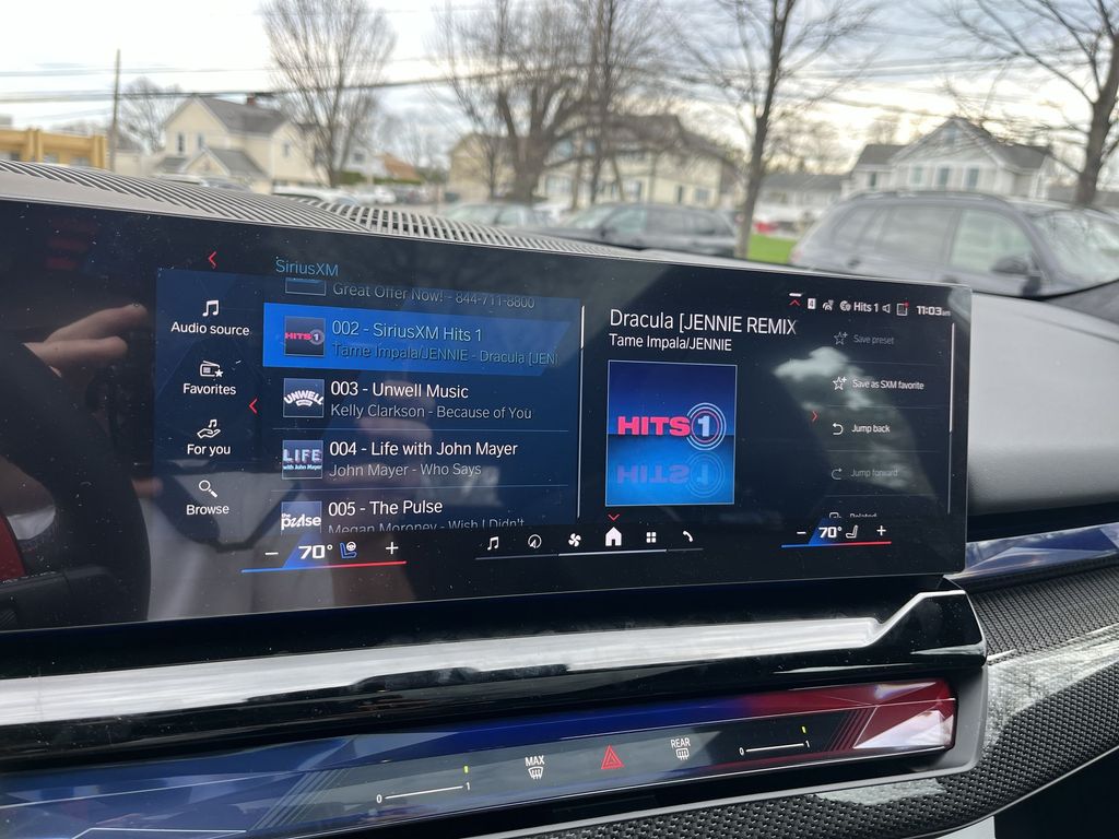 Thumbnail: 2026 BMW M5 - 16