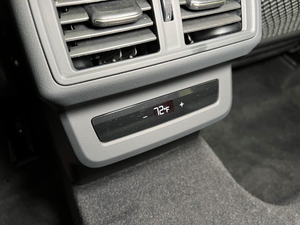 Thumbnail: 2025 Audi SQ5 - 18