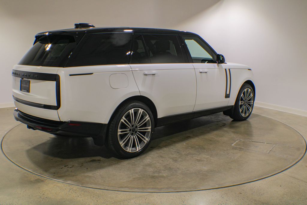 New 2026 White Land Rover P400 SE LWB 7 SEAT image 6