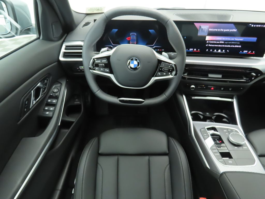 Thumbnail: 2025 BMW 3 Series - 10