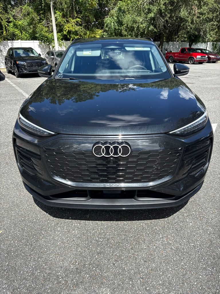 2025 Audi Q6 e-tron Negro (Mythos Black Metallic) SUV/Crossover Tracción en las cuatro ruedas Automática
