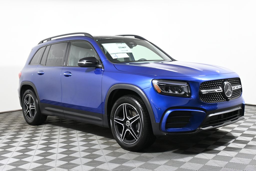 2025 Mercedes-Benz GLB 250 8