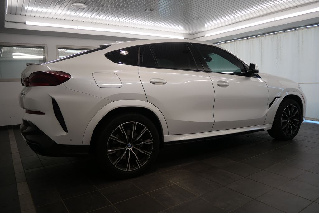 2022 BMW X6 xDrive40i 7