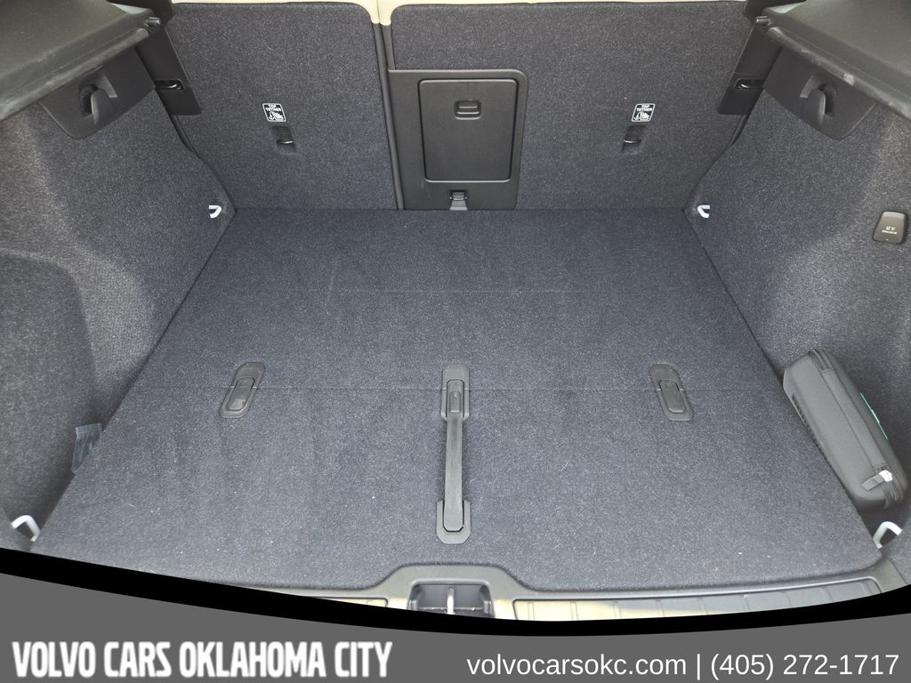 2026 Volvo XC40 Plus - Photo 34