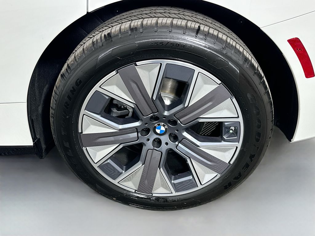 2026 BMW iX  23
