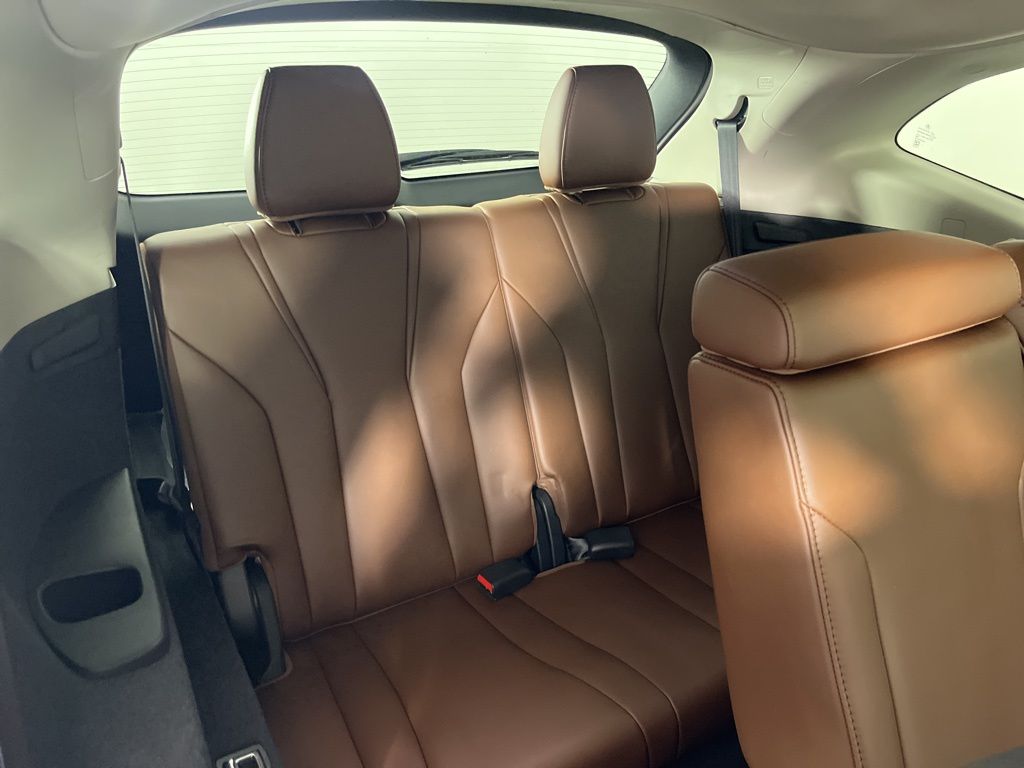 Thumbnail: 2022 Acura MDX - 14