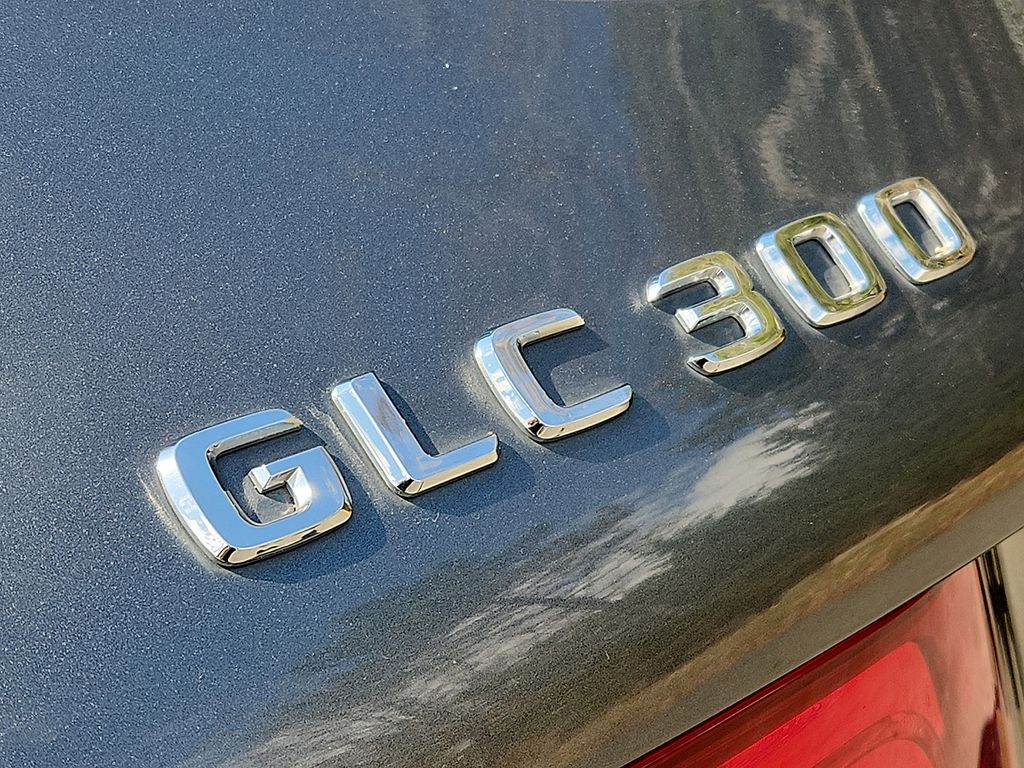 Thumbnail: 2016 Mercedes-Benz GLC - 29