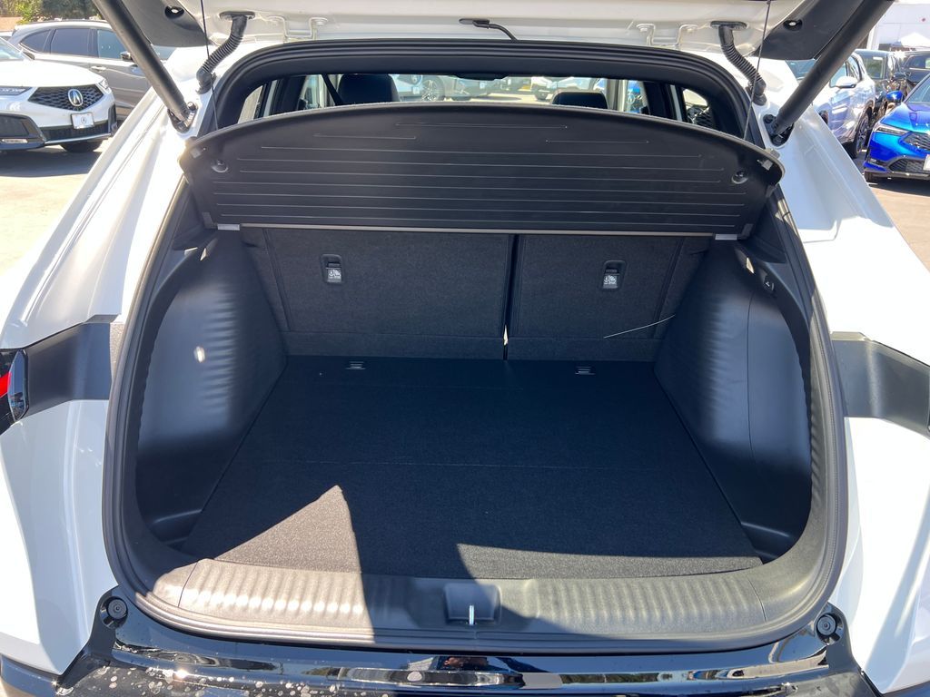 Thumbnail: 2025 Acura ADX - 24