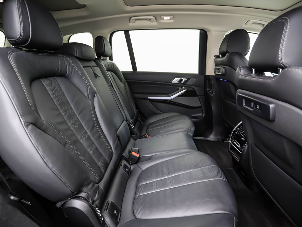 Thumbnail: 2020 BMW X7 - 31