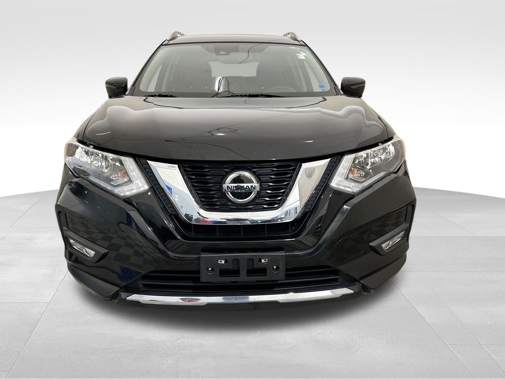 Used 2019 Black Nissan SL image 9