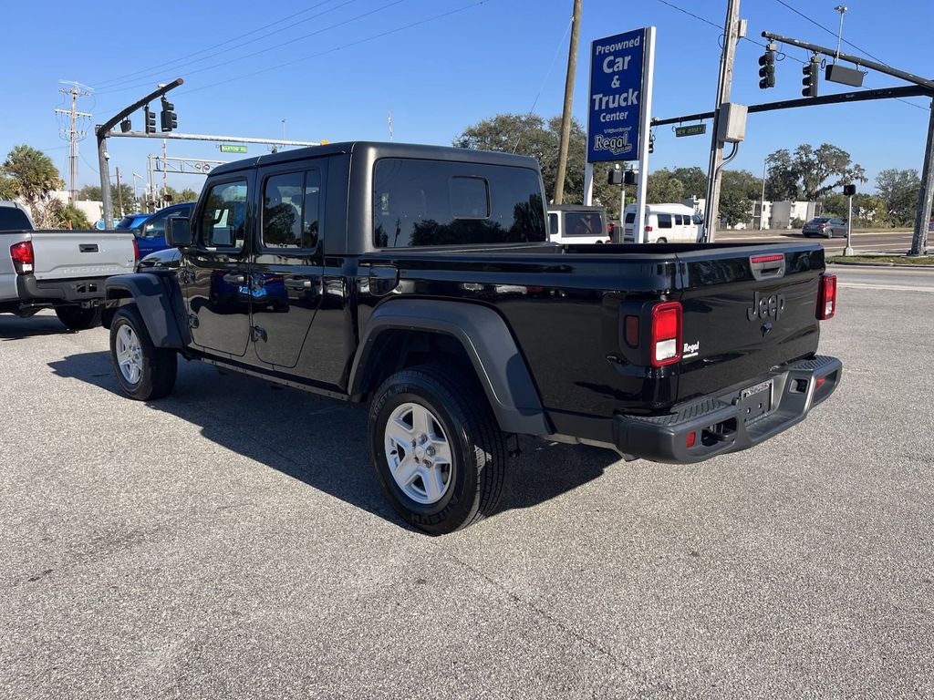 2023 Jeep Gladiator Sport 5