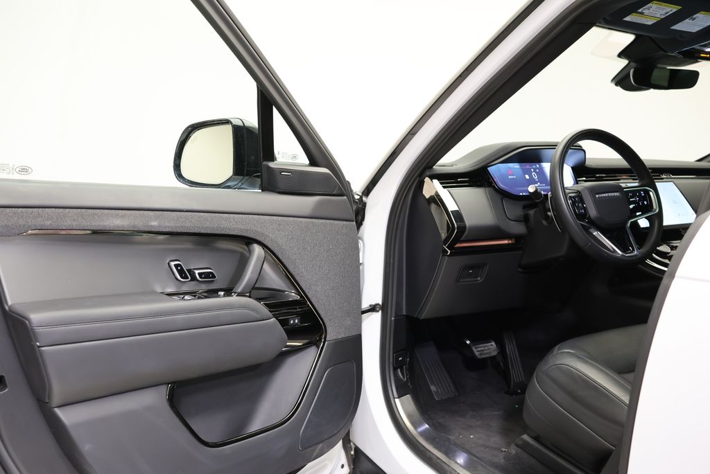 Thumbnail: 2023 Land Rover Range Rover Sport - 27