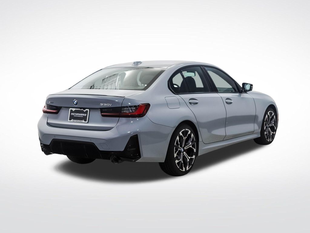 Thumbnail: 2026 BMW 3 Series - 5