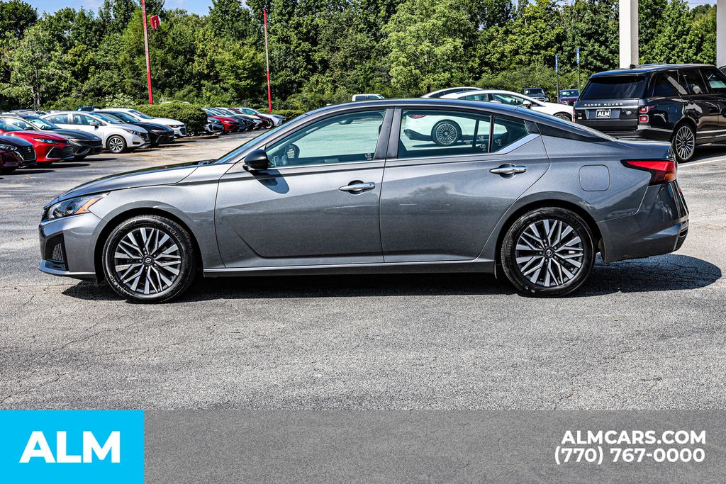 Used 2024 Gray Nissan 2.5 SV image 8