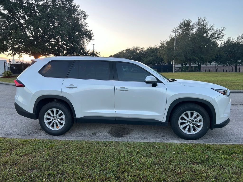 Thumbnail: 2024 Toyota Grand Highlander - 6