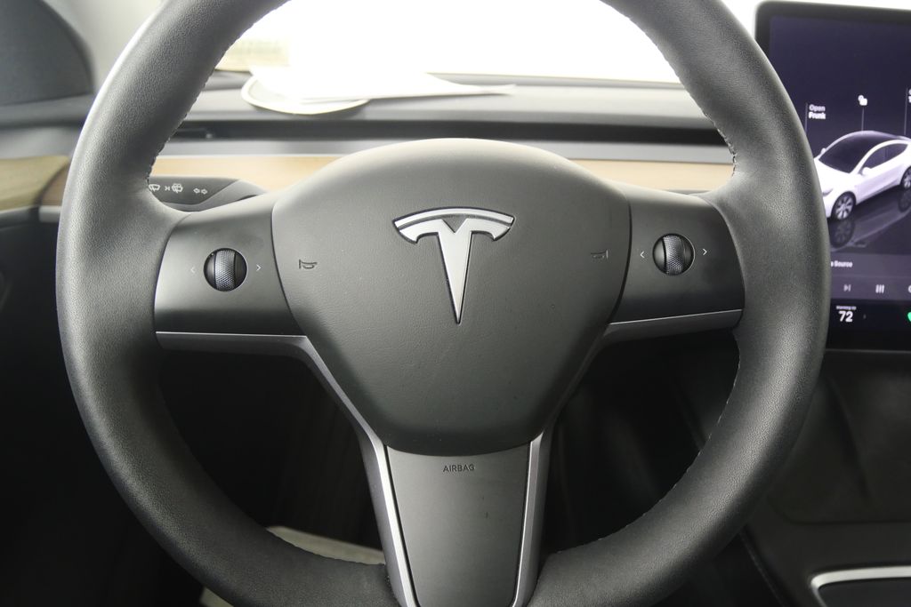 Thumbnail: 2023 Tesla Model Y - 17