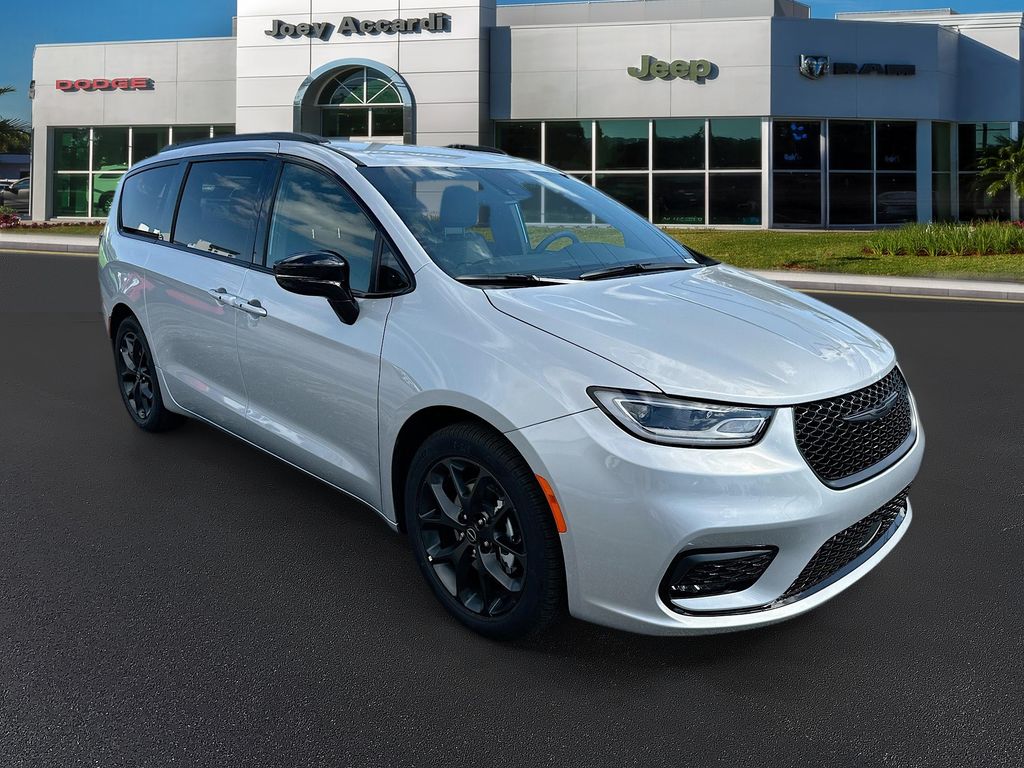 Silver Mist Clearcoat 2026 Chrysler Pacifica Select FWD Minivan Front-Wheel Drive 9-Speed Automatic