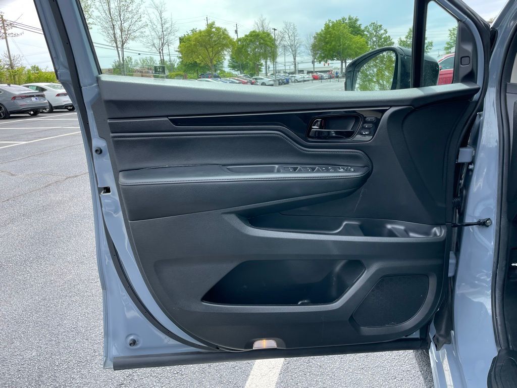 Thumbnail: 2025 Honda Odyssey - 24