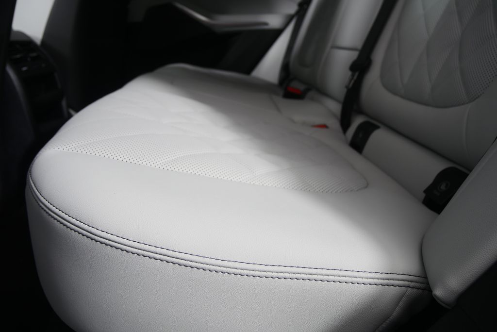 Thumbnail: 2026 BMW X5 - 14