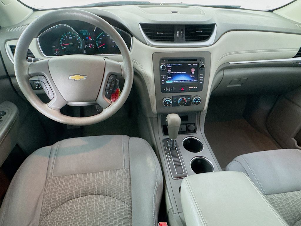 2015 Chevrolet Traverse LS photo