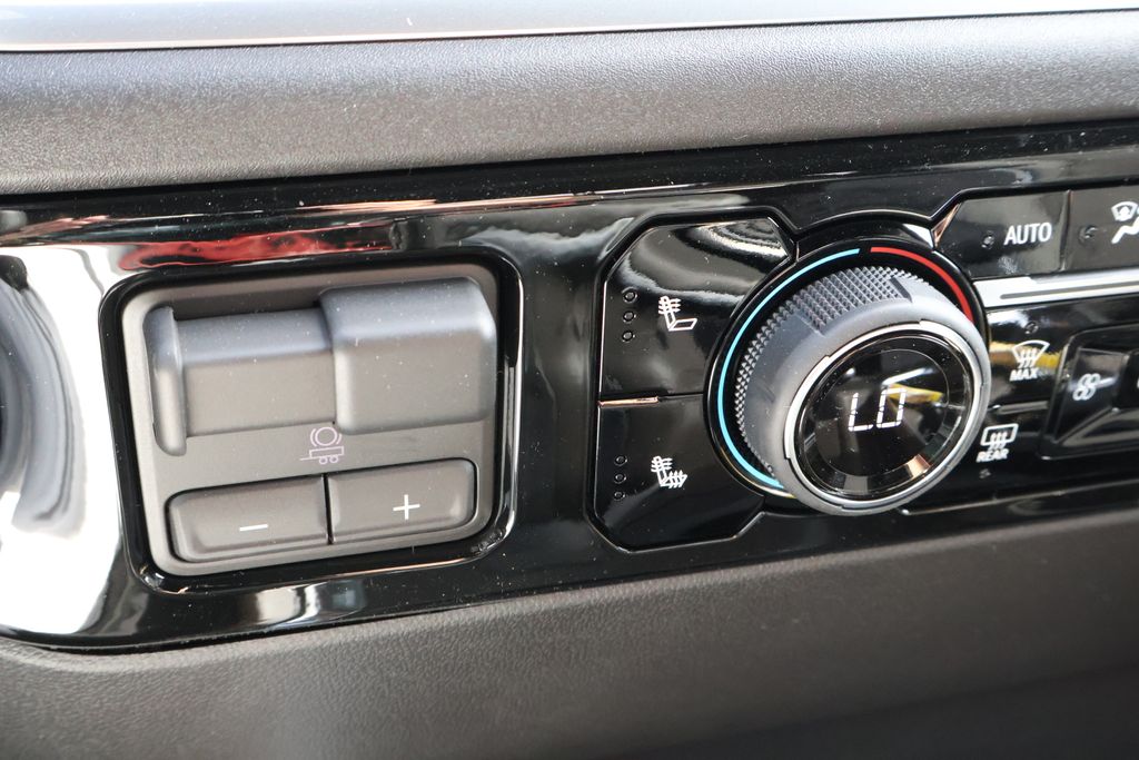 Thumbnail: 2026 Chevrolet Silverado 1500 - 29