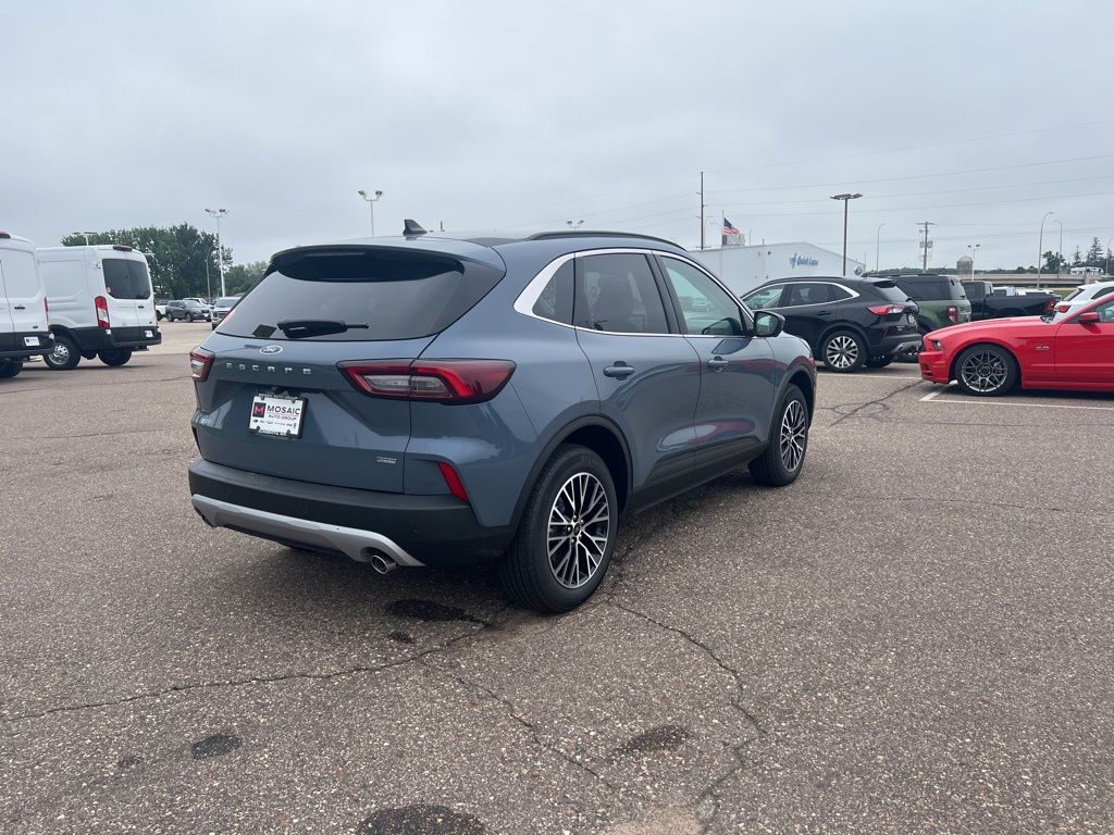 2025 Ford Escape Plug-In Hybrid