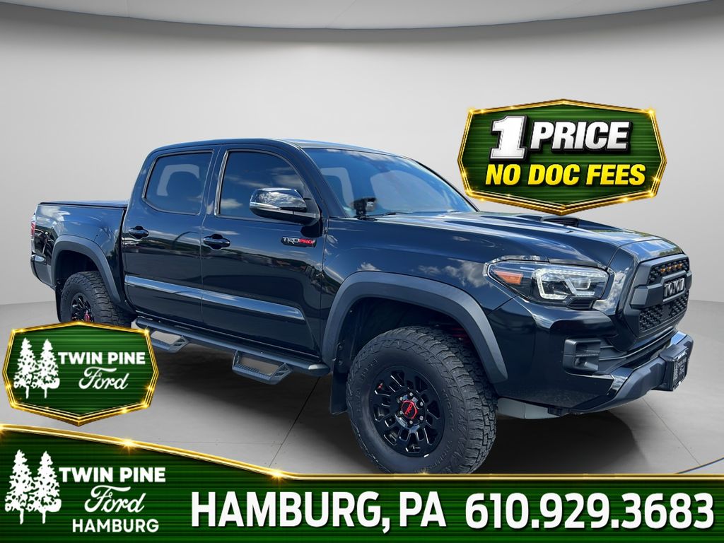 Midnight Black Metallic 2018 Toyota Tacoma Pickup Truck Four-Wheel Drive 6-Speed Automatic