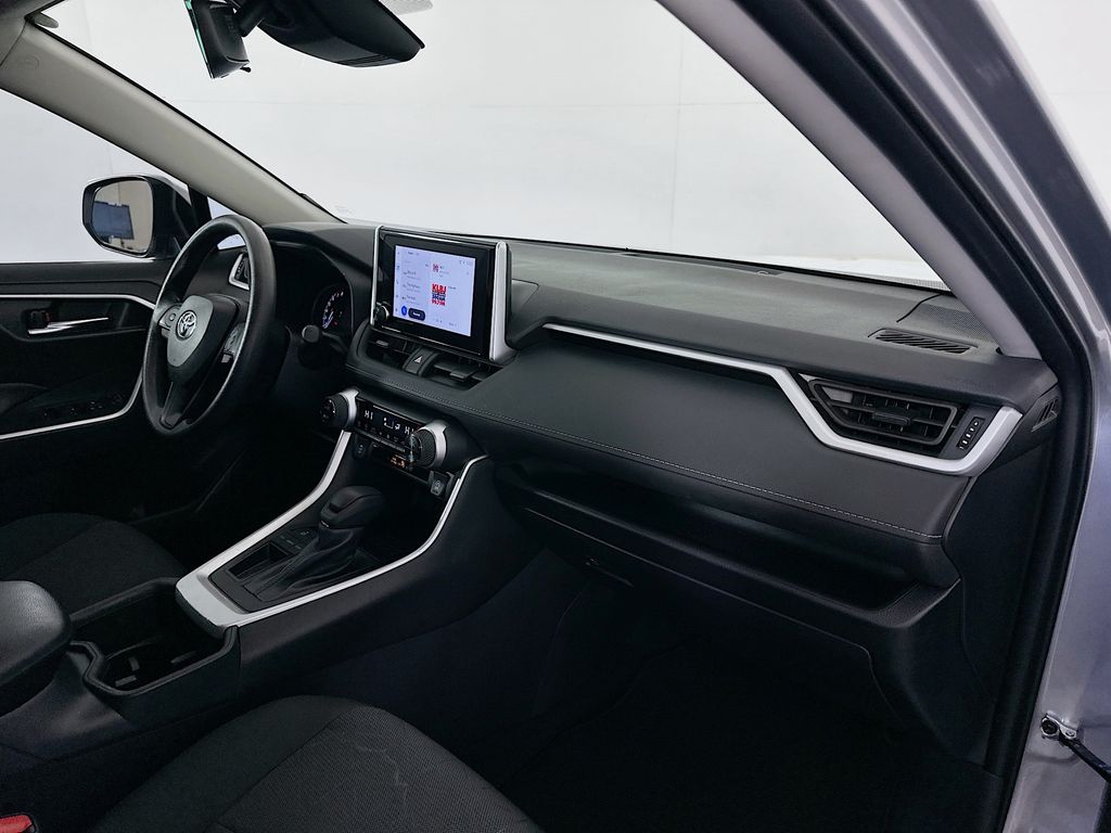 Thumbnail: 2025 Toyota RAV4 - 28