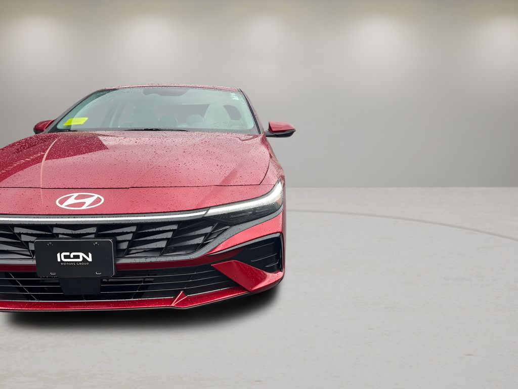 Used 2025 Hyundai Elantra Sedan