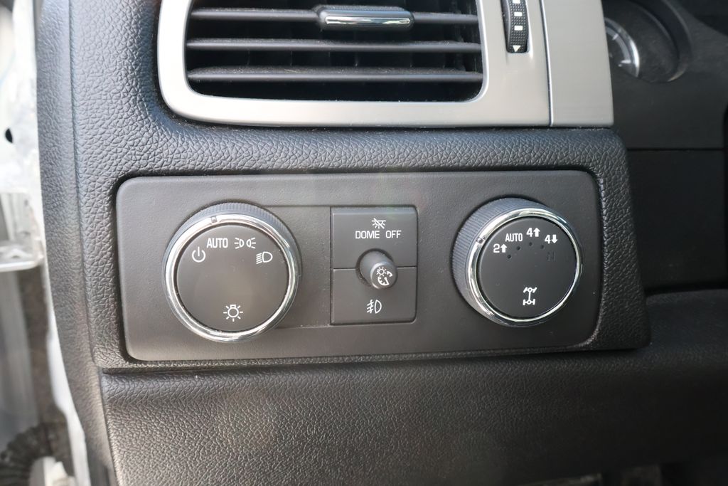 Thumbnail: 2013 Chevrolet Silverado 1500 - 18