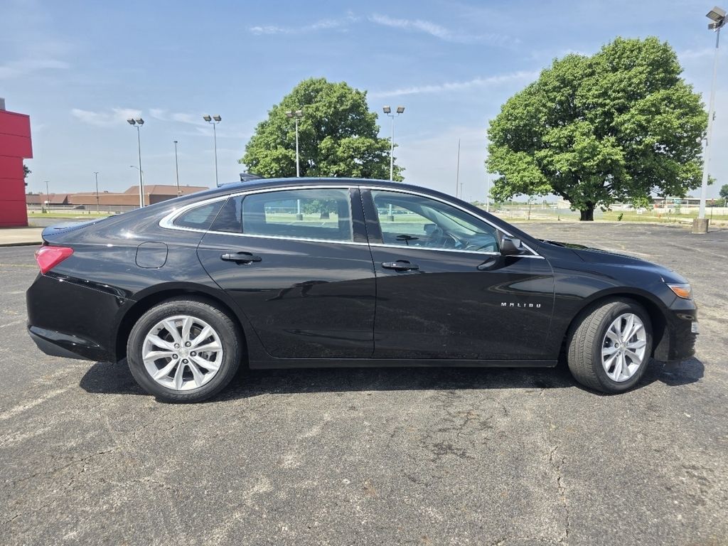 Used 2022 Black Chevrolet LT image 15