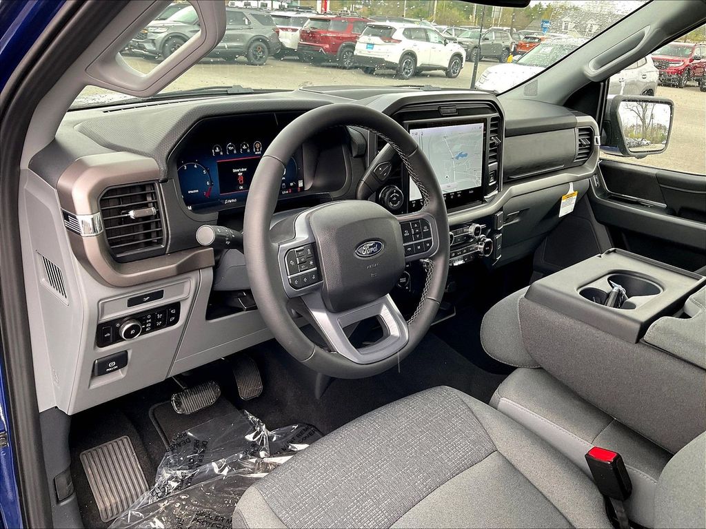2026 Ford F-150 — photo 9