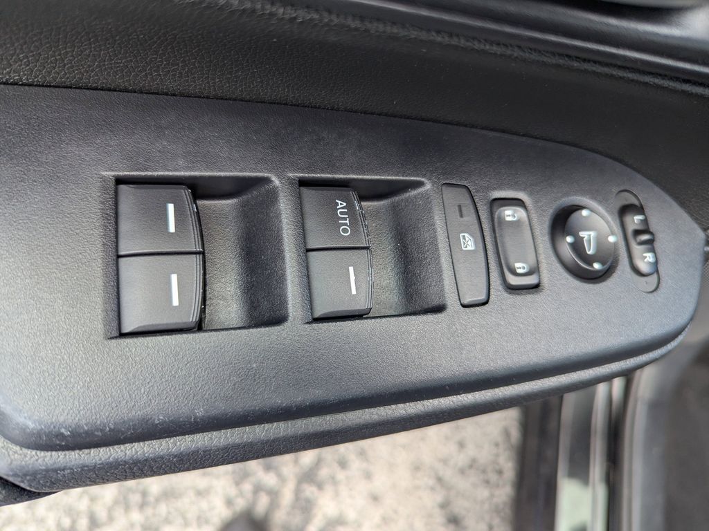 used 2017 Honda CR-V car, priced at $15,291