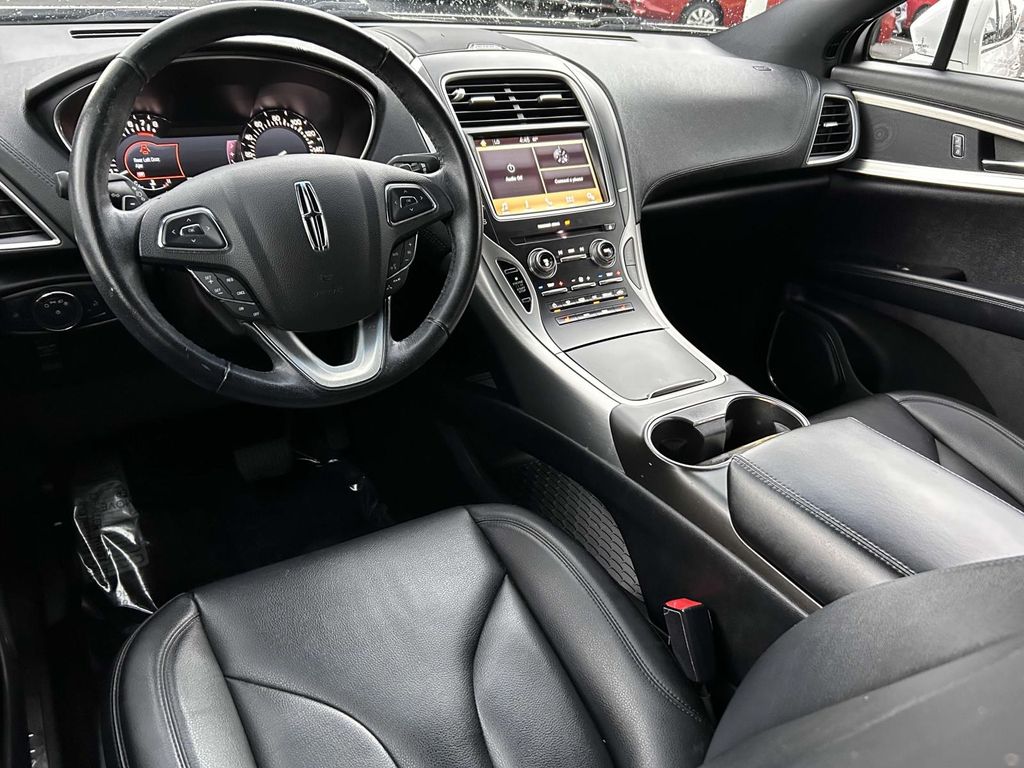 Thumbnail: 2016 Lincoln MKX - 8