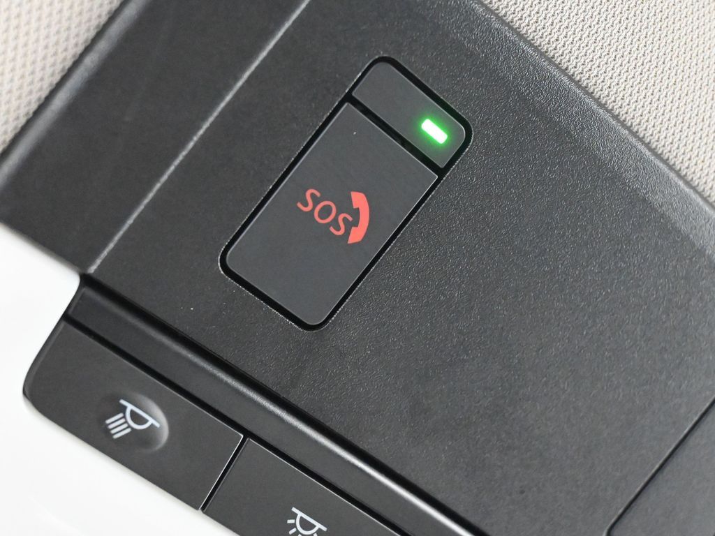 Used 2023 Pearl White Tricoat Nissan SV image 21