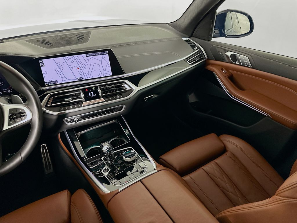 2022 BMW X7 xDrive40i 24