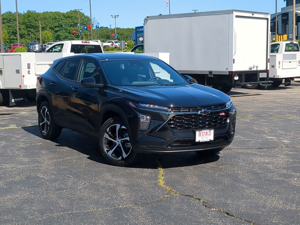 Mosaic Black Metallic 2026 Chevrolet Trax RS with 1RS FWD SUV / Crossover Front-Wheel Drive 6-Speed Automatic