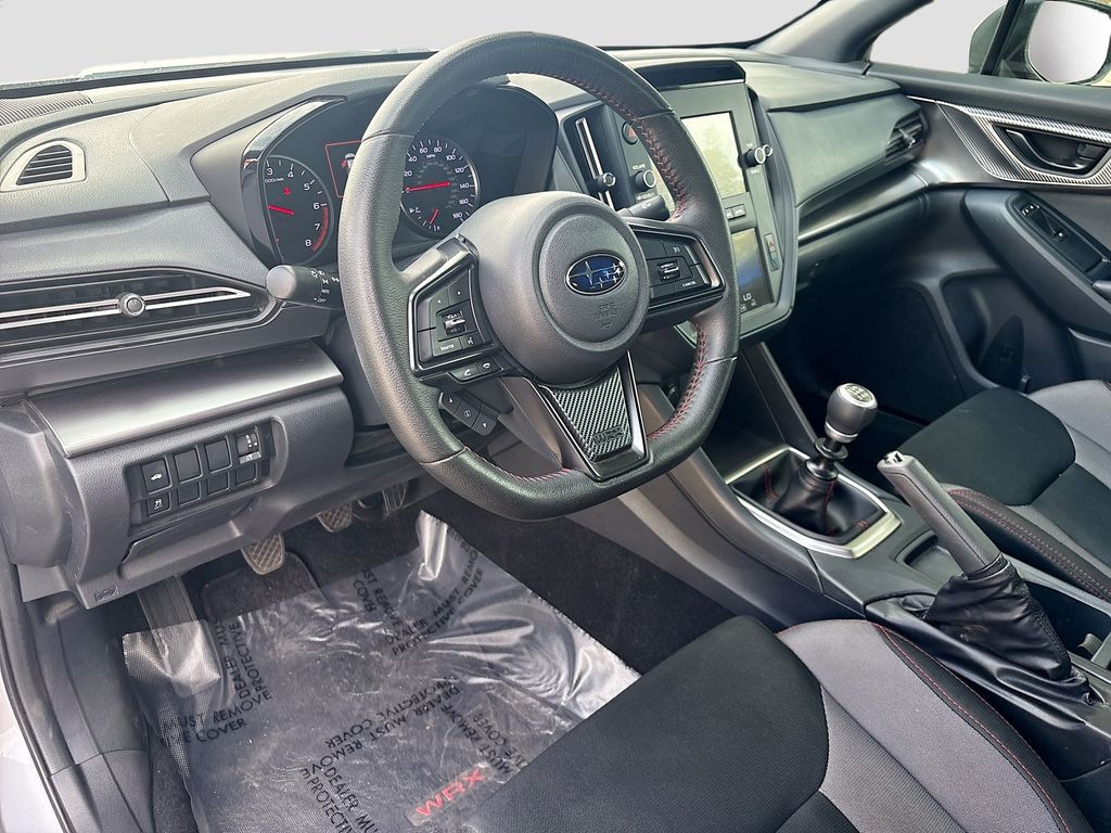 Used 2023 Silver Subaru Base image 9