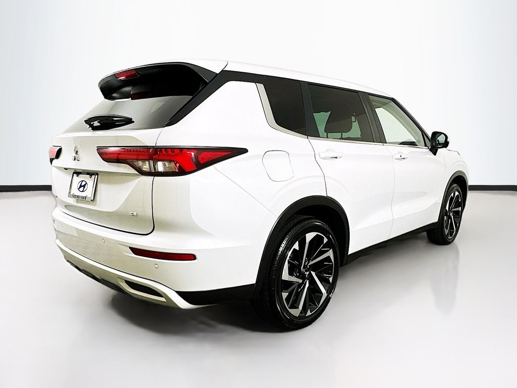 2023 Mitsubishi Outlander SE 5