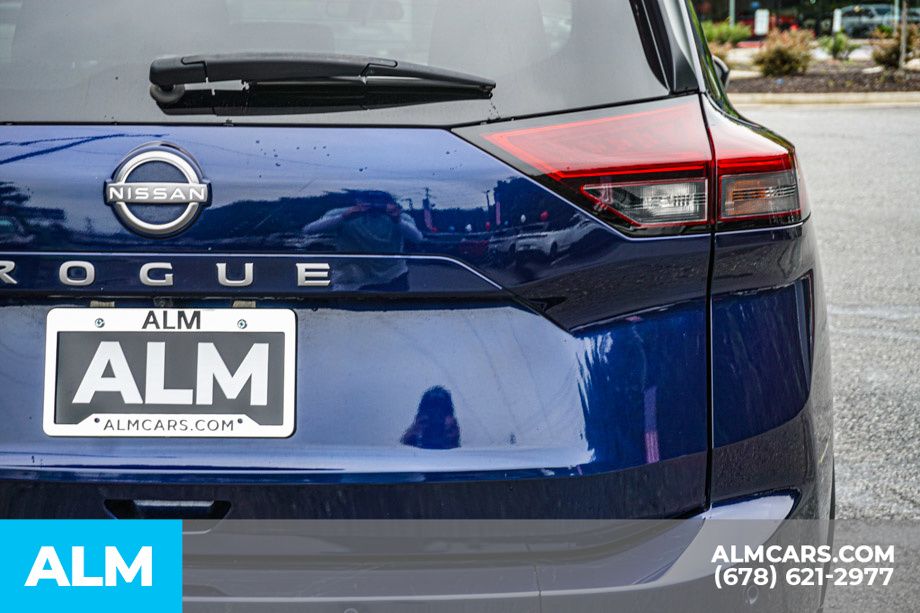 Used 2025 Blue Nissan SV image 13