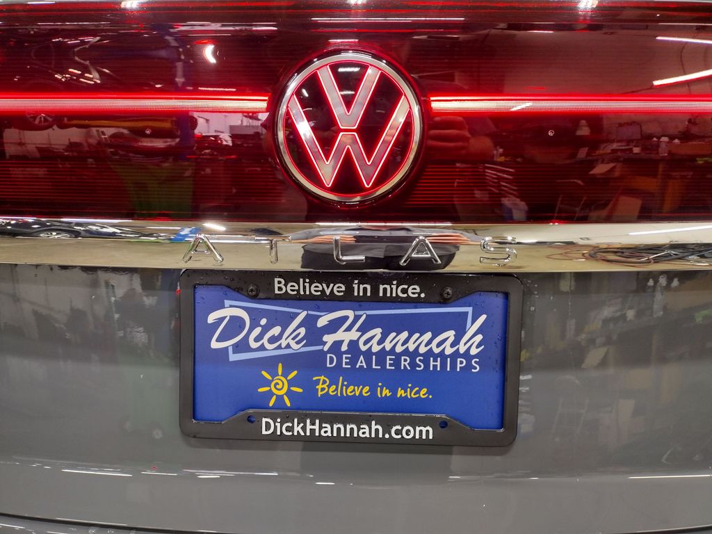 2026 Volkswagen Atlas Cross Sport 2.0T SEL Premium R-Line