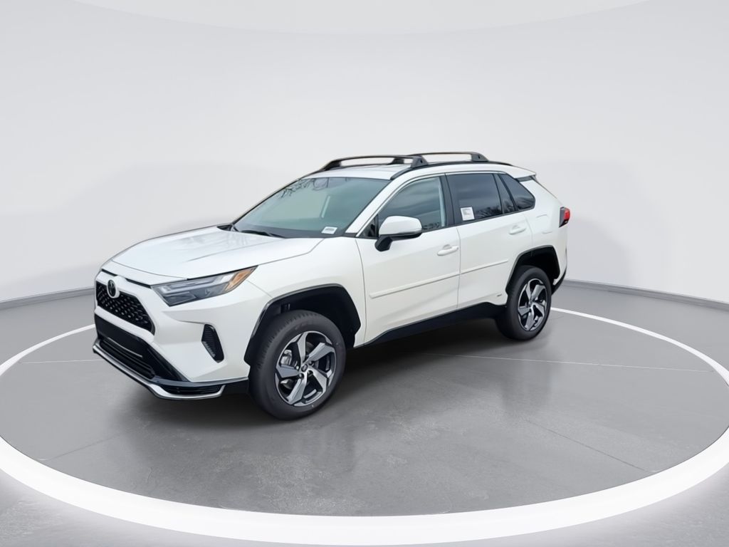 2025 Toyota RAV4 SE 4